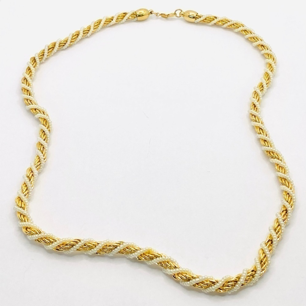 Trifari Necklace Vintage Gold Tone Faux Pearls 24
